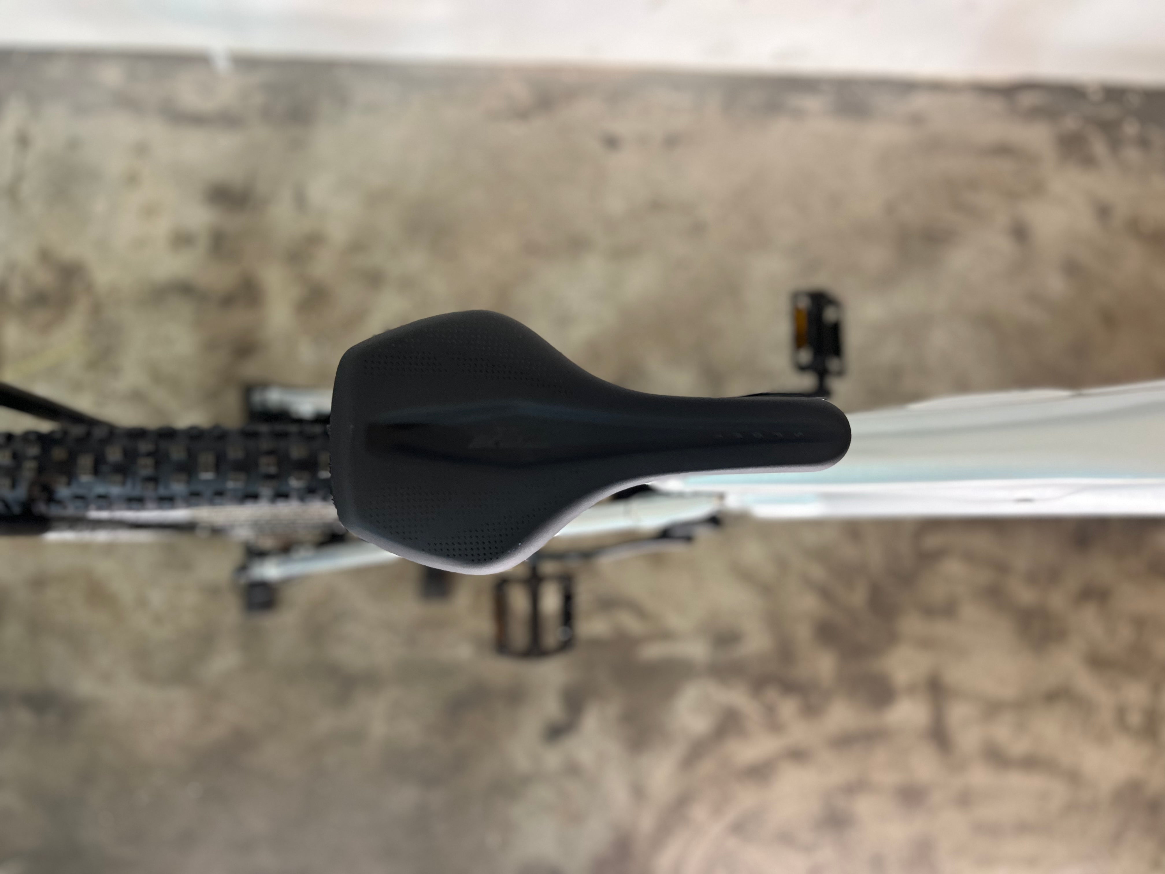 MACINA LYCAN 772 starlight silver (black+blue)