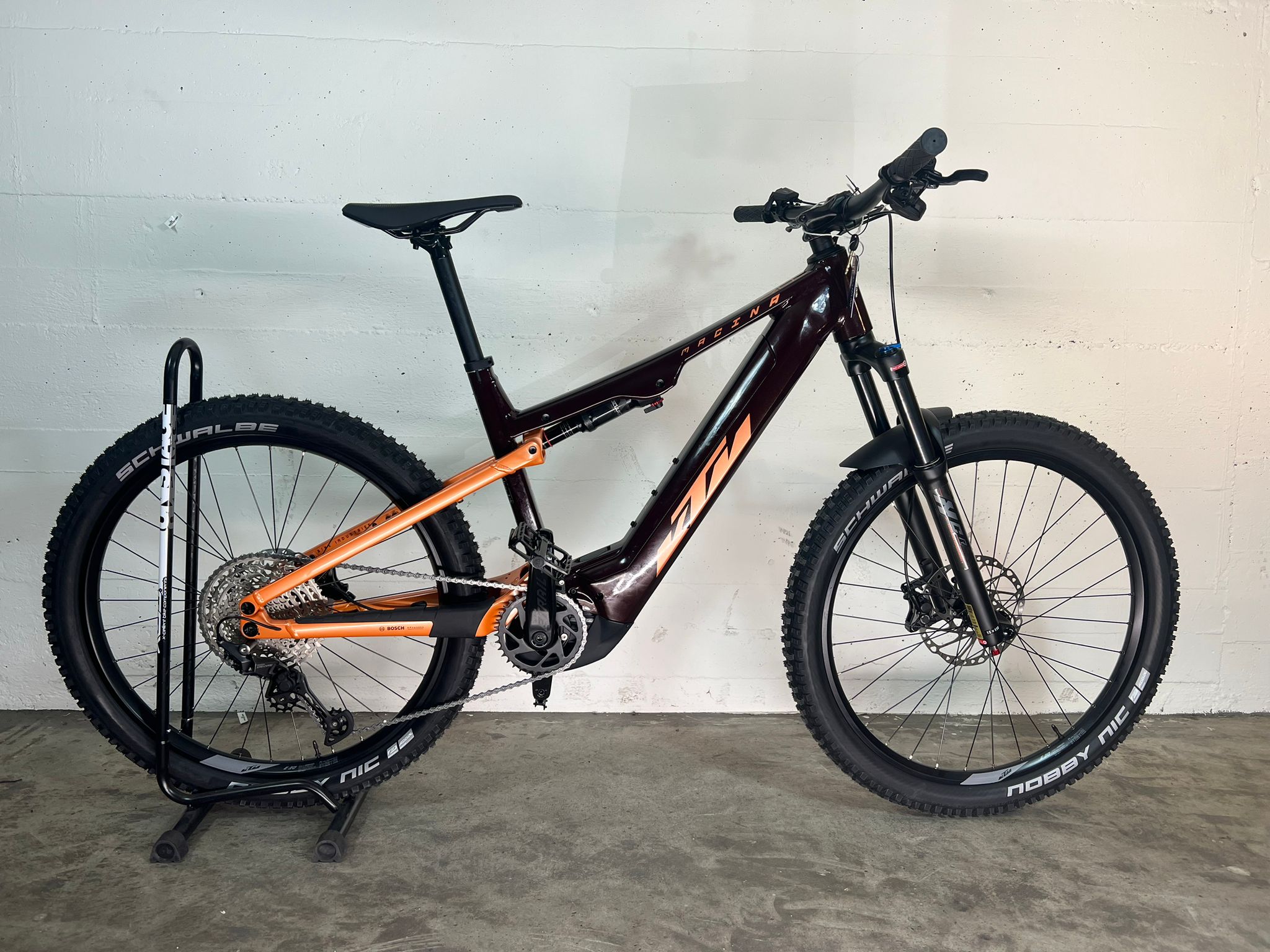 MACINA LYCAN 772 GLOR. night red (rose gold)